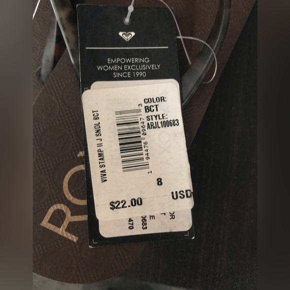 Roxy Brown Flip Flops with Leopard Straps - Picture 3 of 3